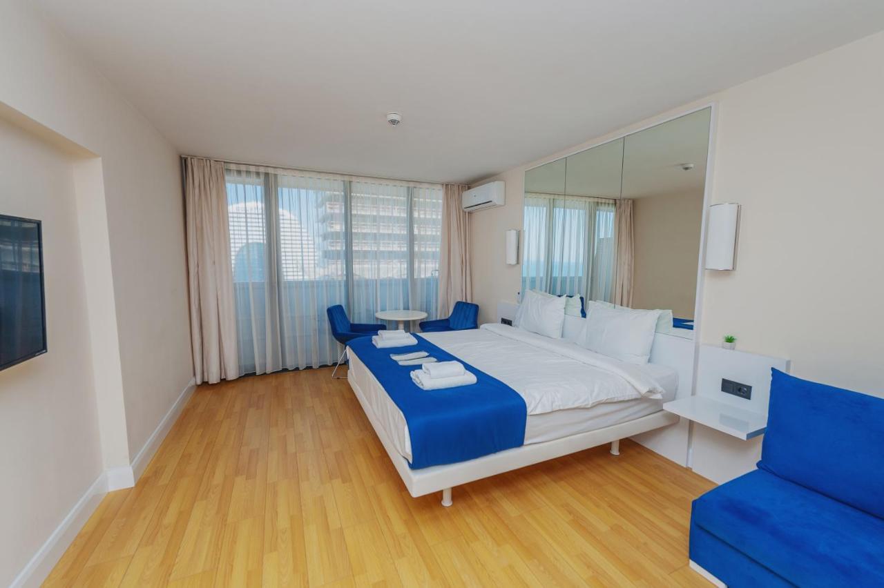 Orbi City Hub Apartments Батумі Екстер'єр фото
